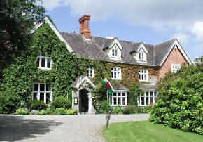 Milebrook house is situated in the Teme Valley east of the town of Knighton 12 miles from Ludlow.