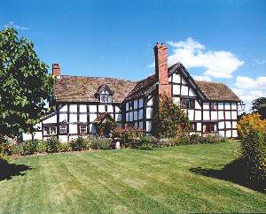 Rose Cottage is situated in beautiful north west Herefordshire, a land of cider orchards and picturesque medieval villages. 